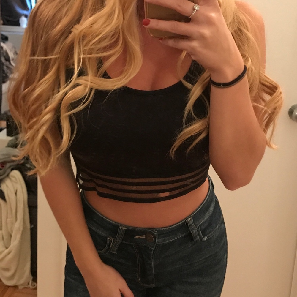 Crop top